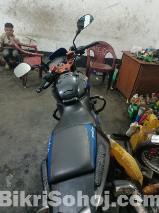 Pulsar 150 black